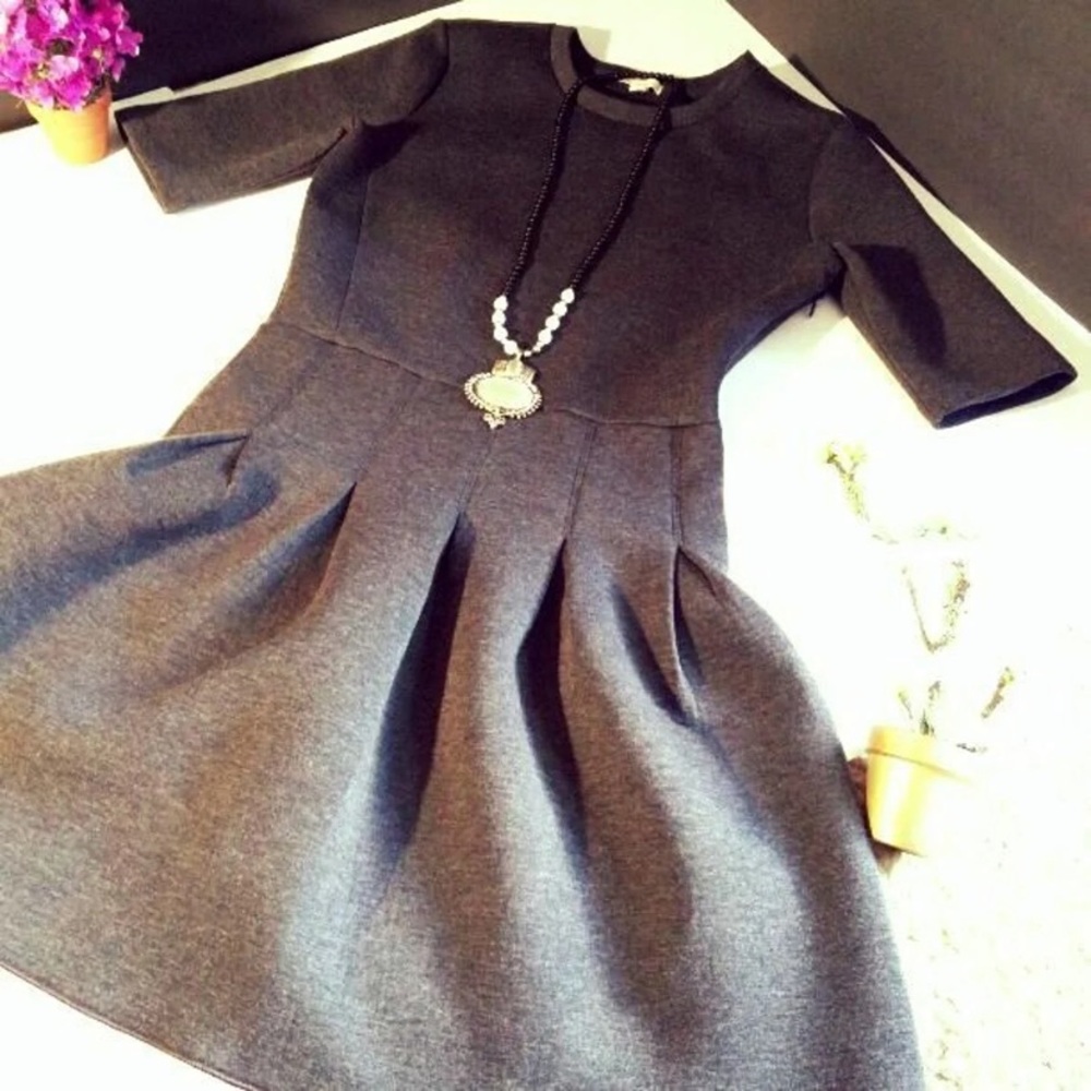 Gap Fit & Flare skater dress. EUC. Charcoal grey.